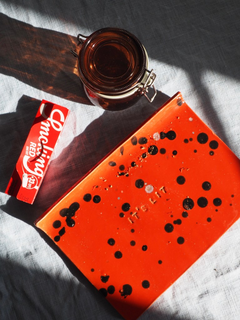 Handmade-ceramic-red-smoking-rolling-plate-paraphenalia-bysannita